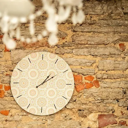 In A 700-years-old House Appartement *