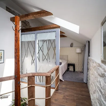 Appartement In A 700-years-old House Tallinn